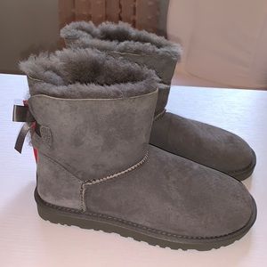 Uggs Mini Bailey Bow boots